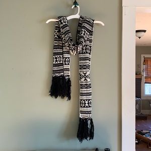 Black and white warm soft scarf